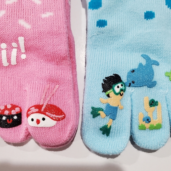 Lot of 3 pairs 5 finger Socks Sox Sushi Godzilla Boy Diver MIX - Picture 12 of 16